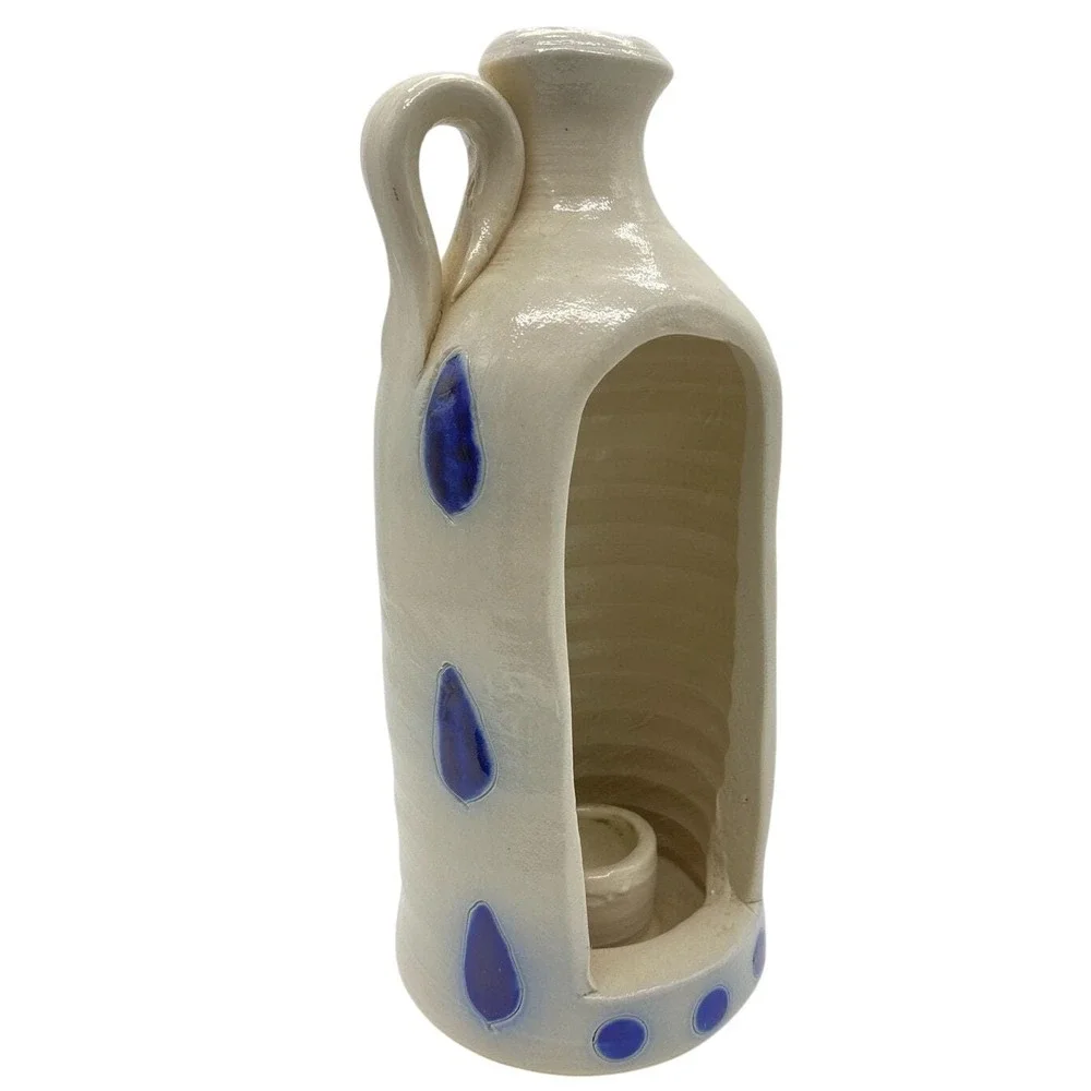 Williamsburg salt pottery